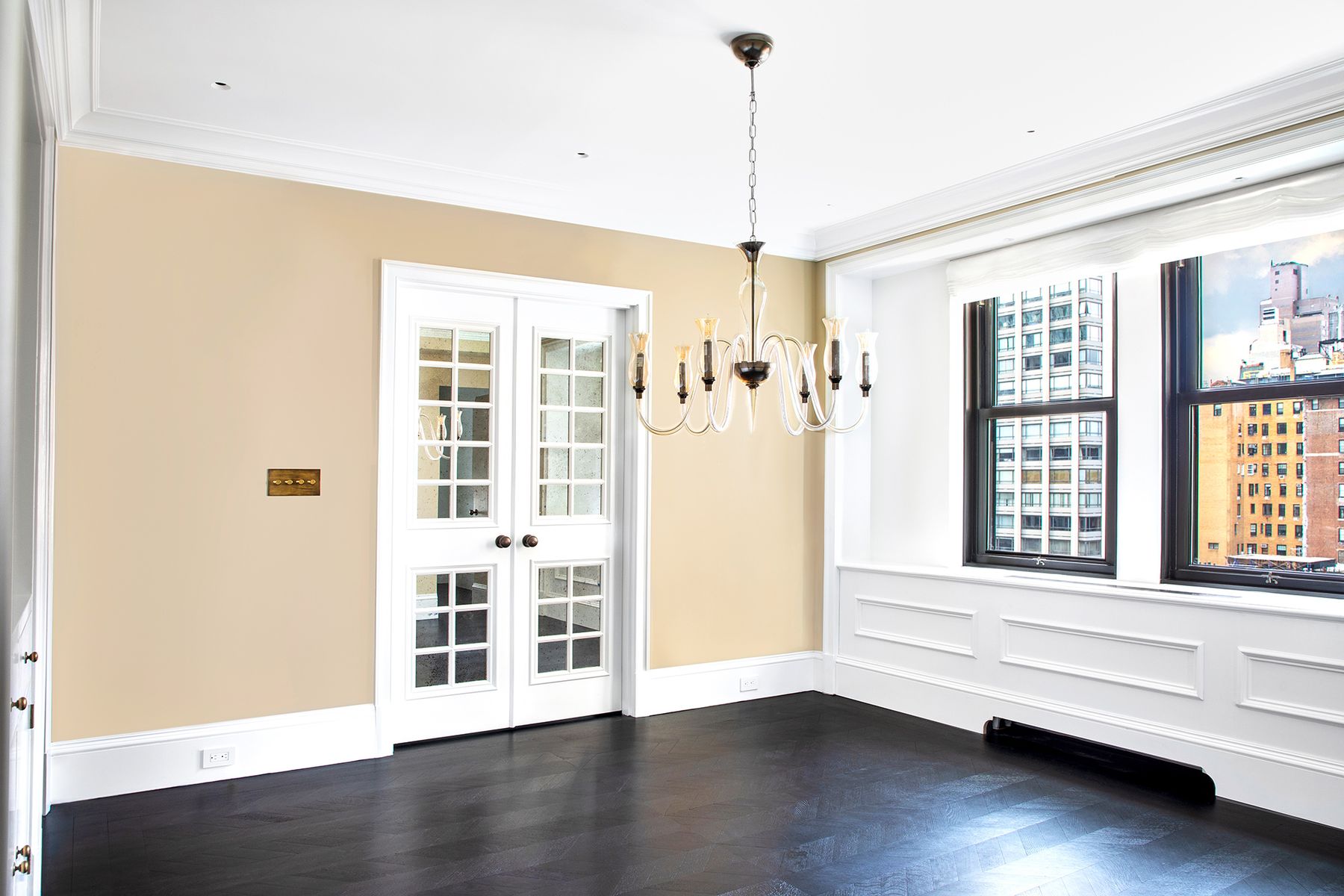 Upper East Side residence with high-end fixtures and bespoke millwork — image 3 of 10