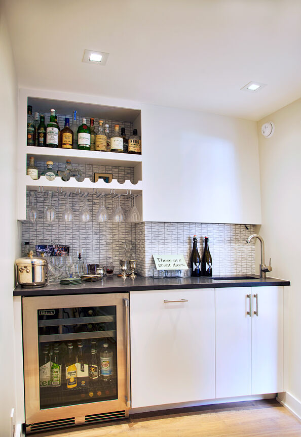 Upper West Side III apartment renovation with bespoke cabinetry — image 7 of 9
