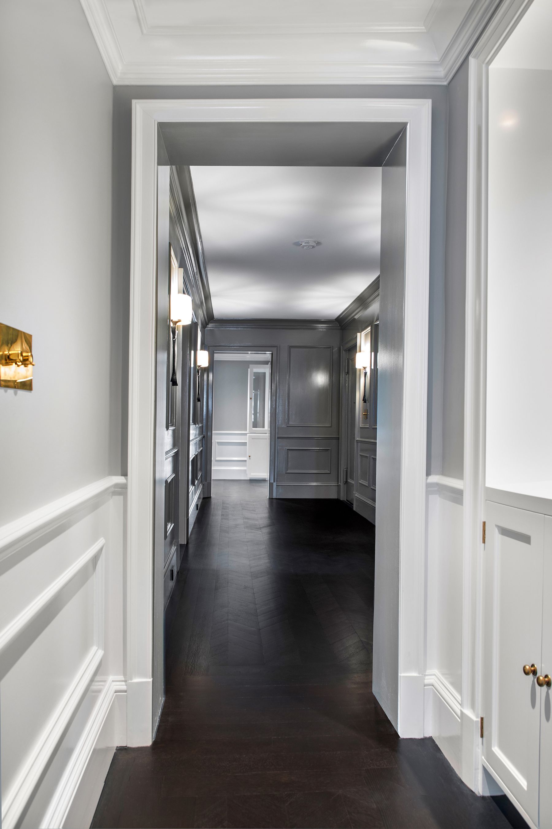 Upper East Side residence with high-end fixtures and bespoke millwork — image 6 of 10