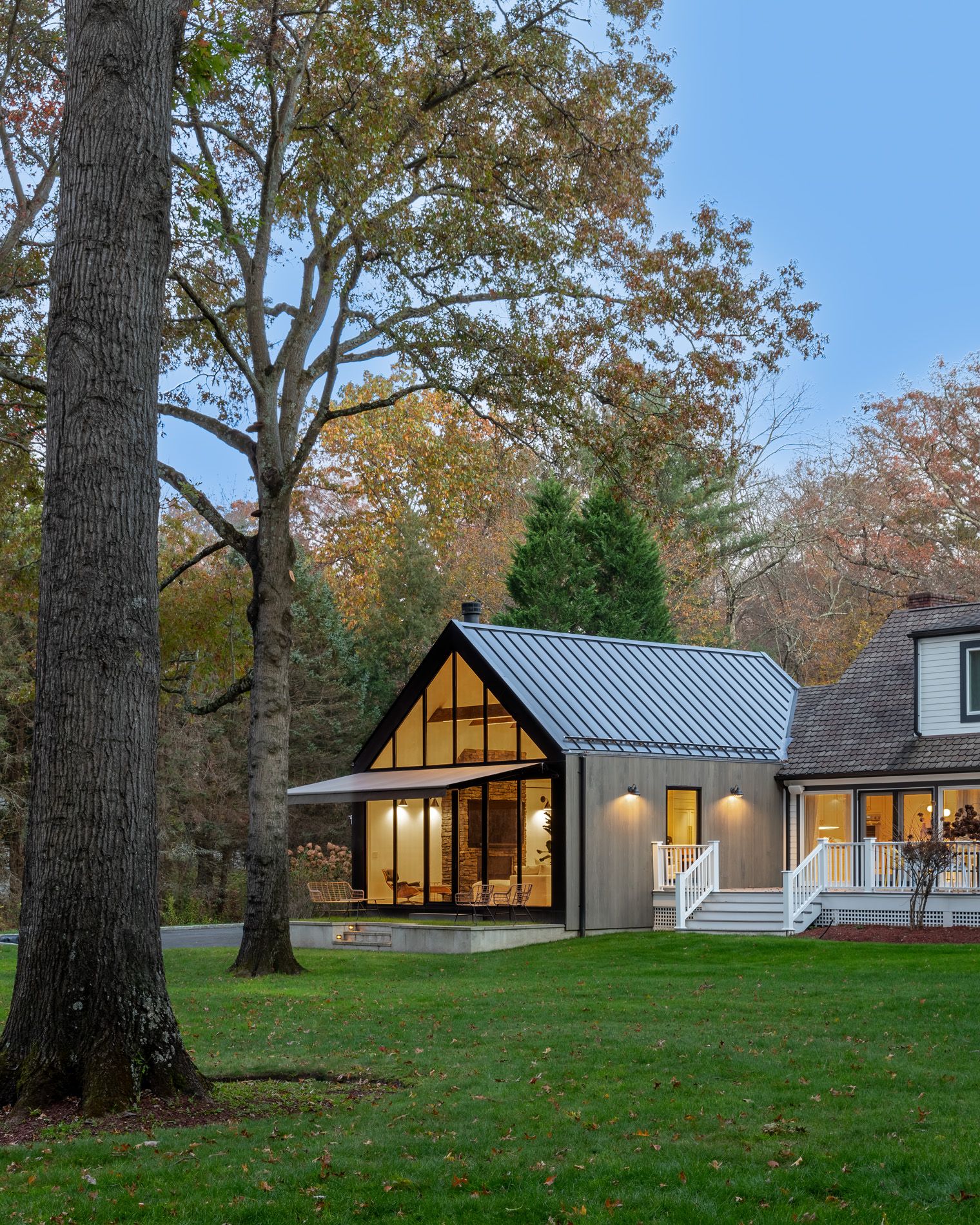 Greenwich, Connecticut residence renovated with traditional detailing — image 2 of 8