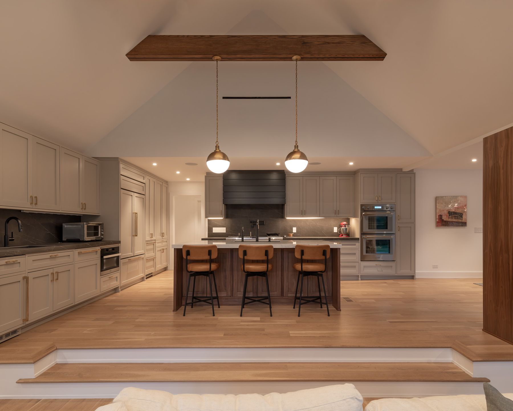 Greenwich, Connecticut residence renovated with traditional detailing — image 4 of 8